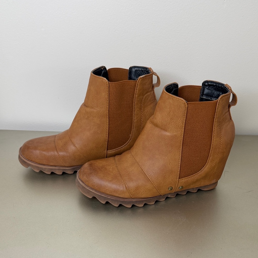 Brown Wedge Ankle Boot Size 8 - Picture 2 of 13